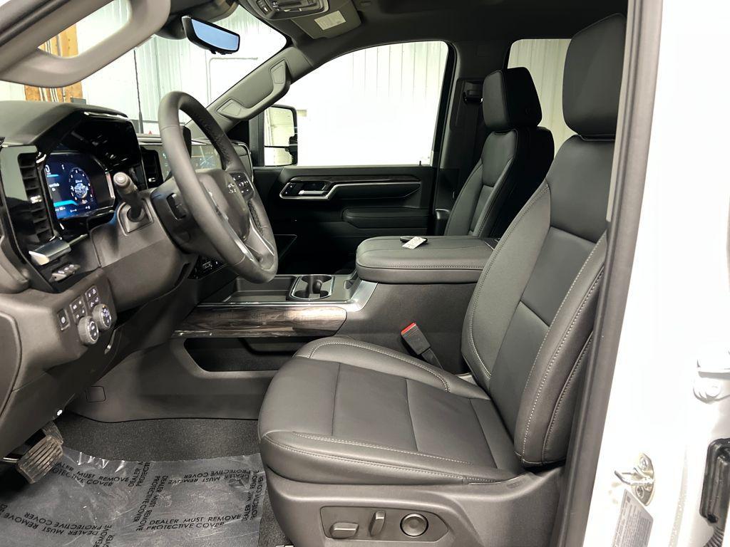 new 2026 Chevrolet Silverado 3500 car, priced at $85,925