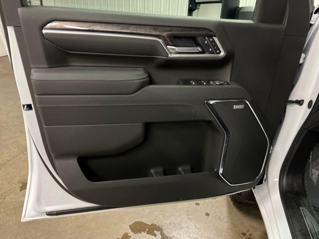 new 2026 Chevrolet Silverado 3500 car, priced at $85,925