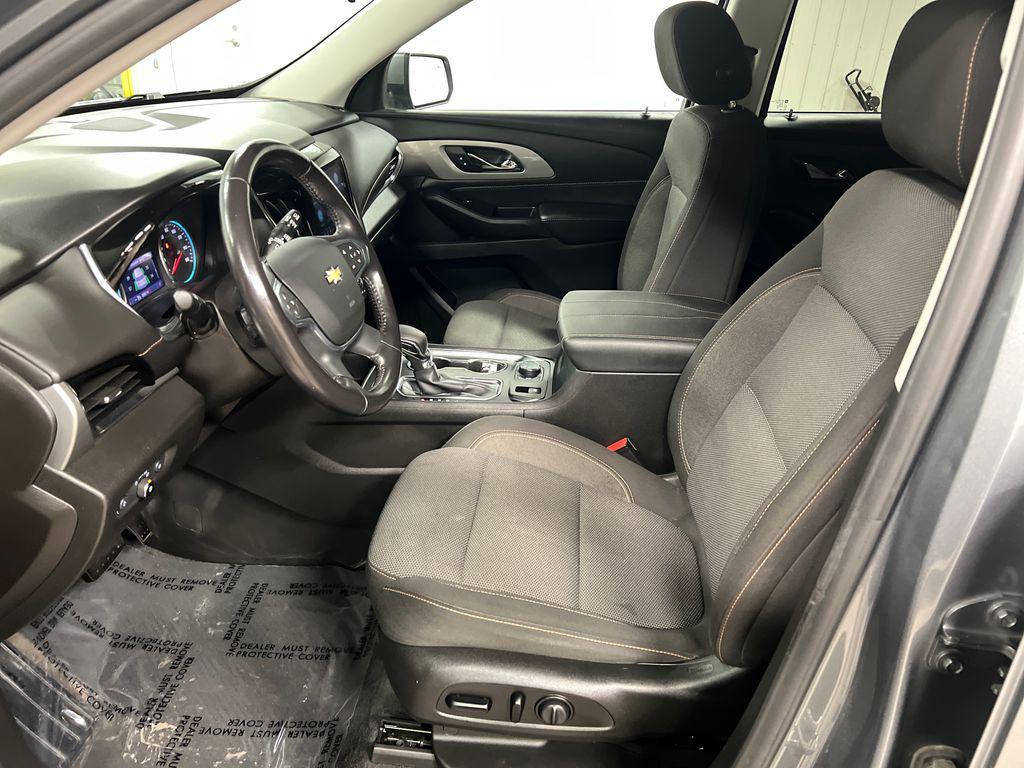 used 2021 Chevrolet Traverse car, priced at $21,298