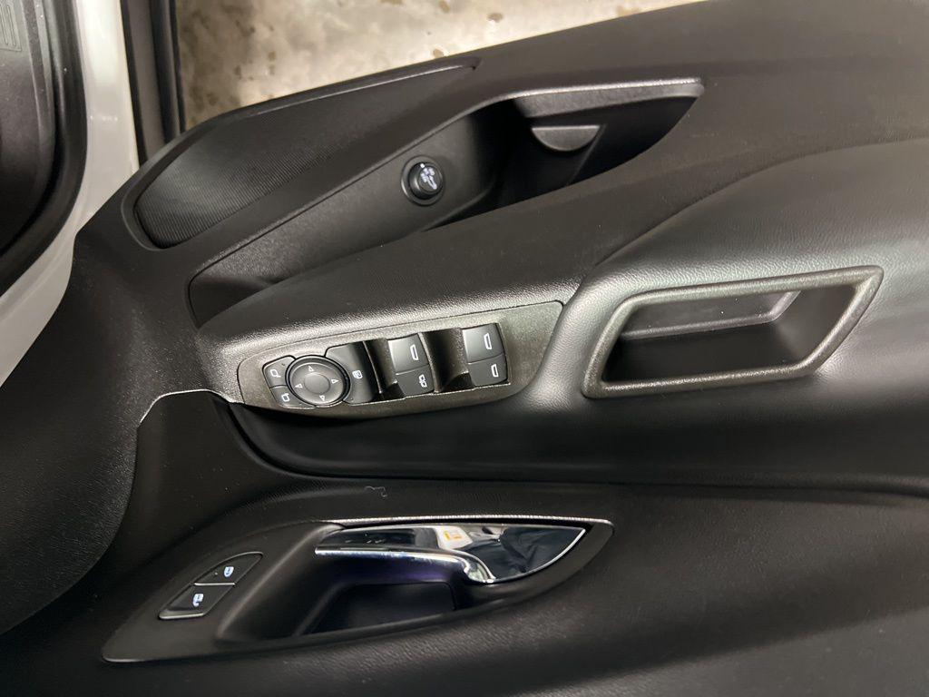 used 2024 Chevrolet Equinox car, priced at $22,980