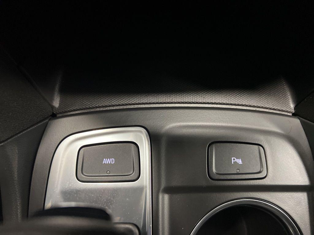 used 2024 Chevrolet Equinox car, priced at $22,980