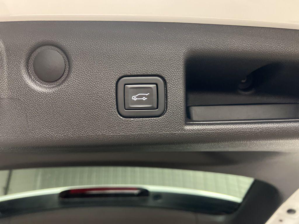 used 2024 Chevrolet Equinox car, priced at $22,980