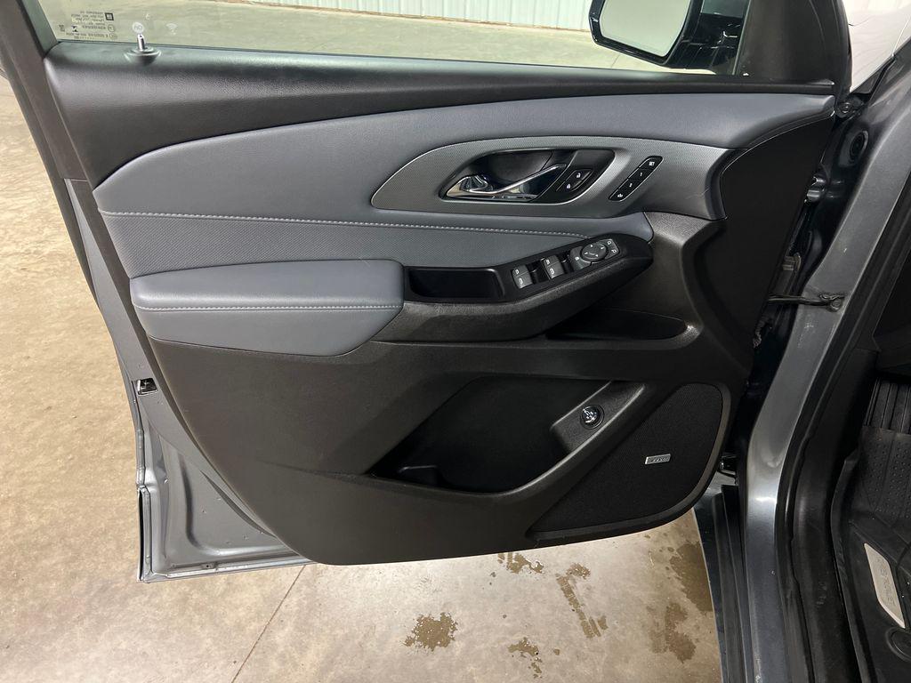 used 2020 Chevrolet Traverse car, priced at $23,693