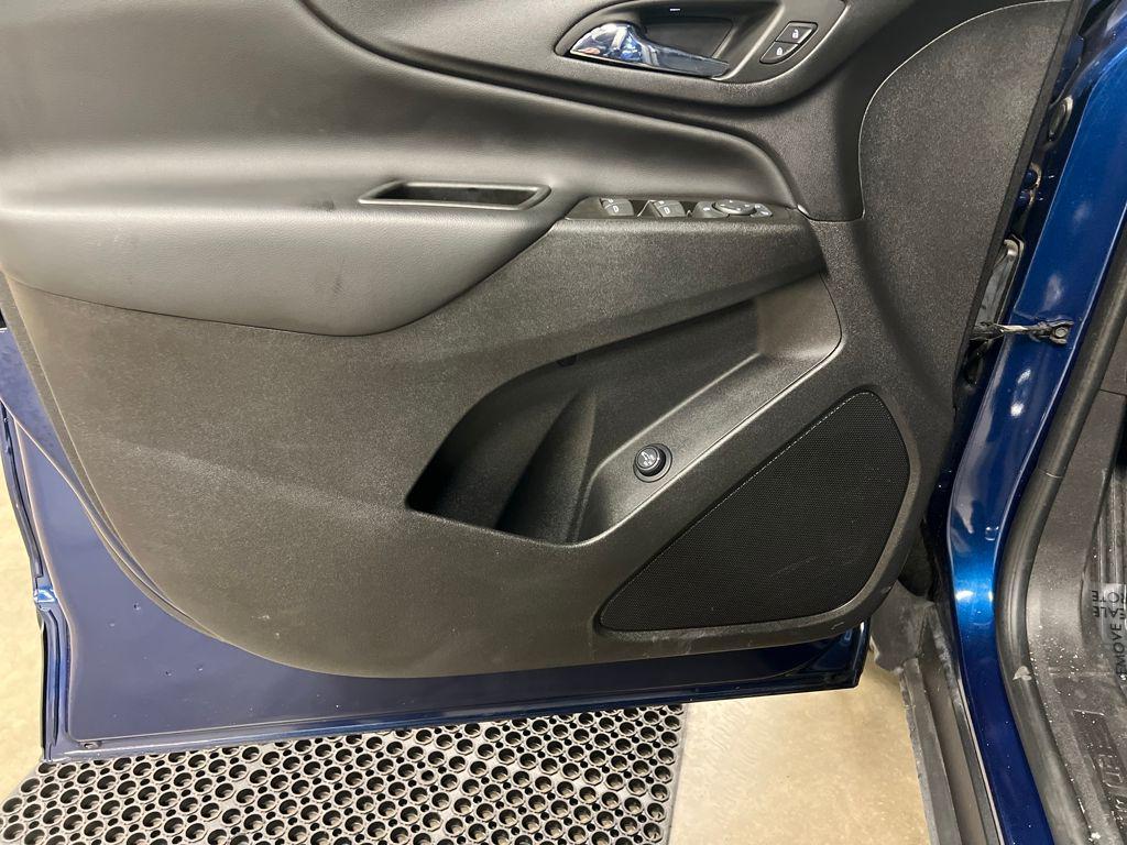 used 2022 Chevrolet Equinox car, priced at $22,880