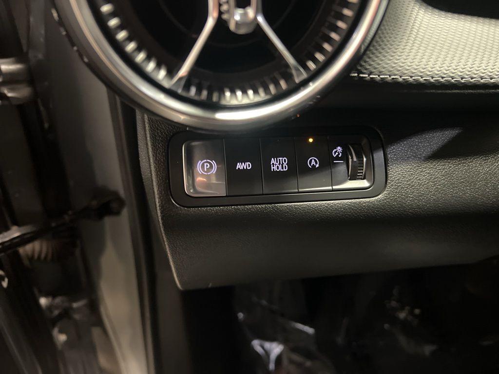 used 2025 Chevrolet Equinox car, priced at $27,890