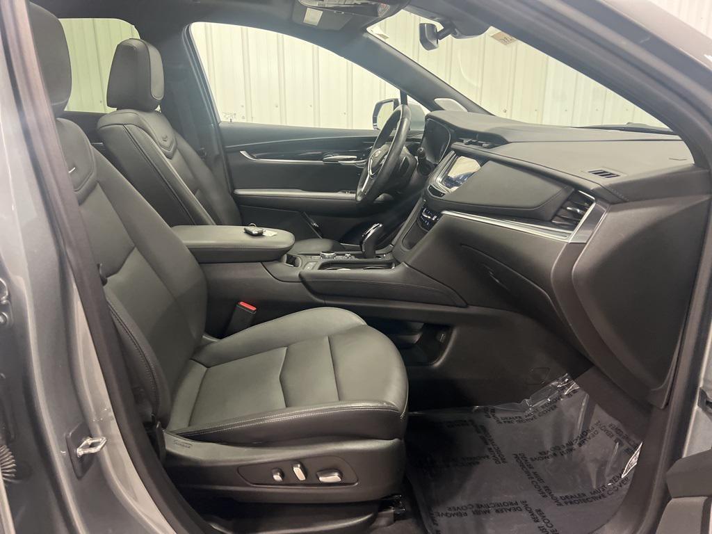 used 2024 Cadillac XT5 car, priced at $43,240