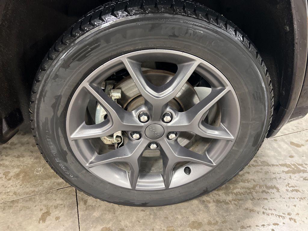 used 2021 Jeep Grand Cherokee car, priced at $25,490