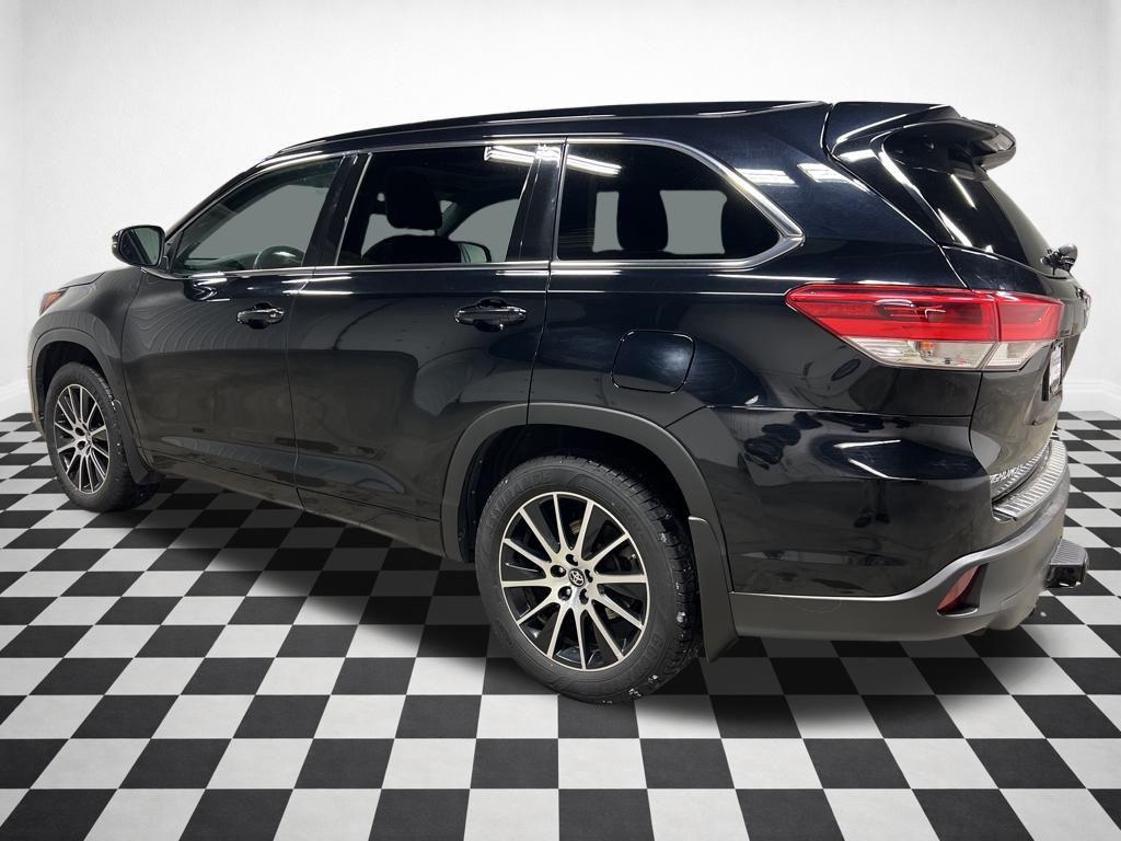 used 2018 Toyota Highlander car, priced at $21,980