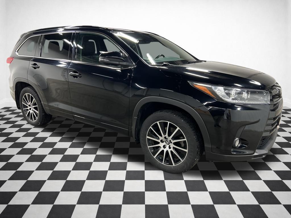 used 2018 Toyota Highlander car, priced at $21,980