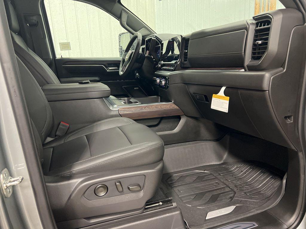 new 2026 GMC Sierra 3500 car, priced at $76,100