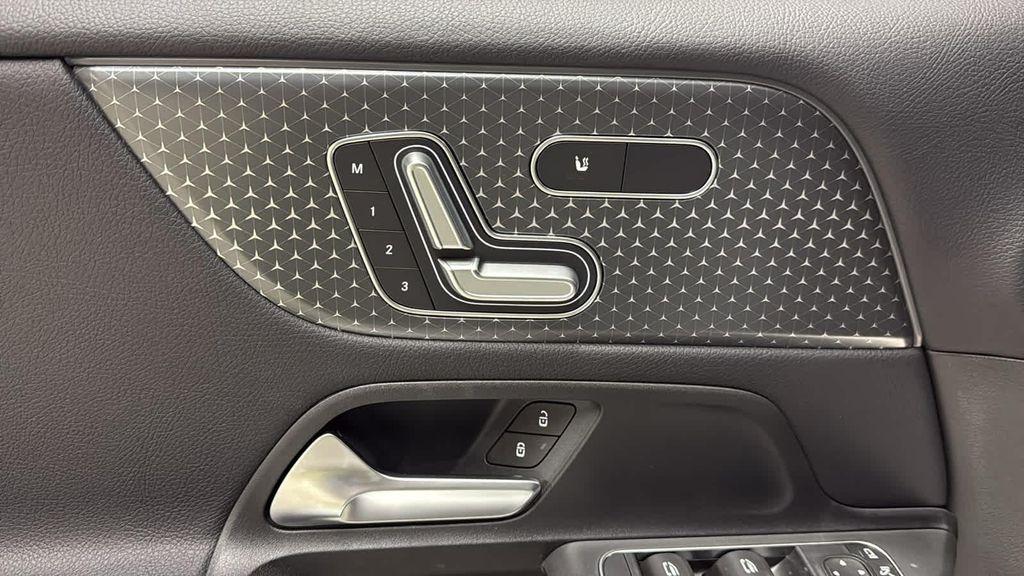 new 2026 Mercedes-Benz GLB 250 car, priced at $53,440