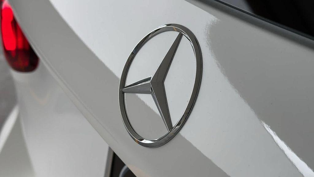 new 2026 Mercedes-Benz GLB 250 car, priced at $53,005