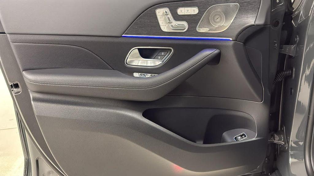 new 2026 Mercedes-Benz GLE 450 car, priced at $79,100