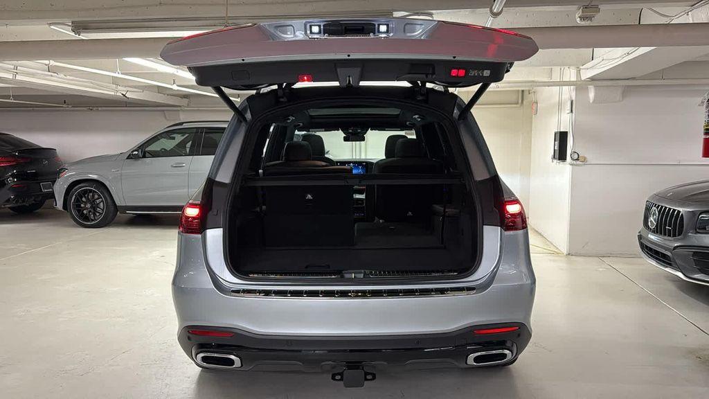 new 2025 Mercedes-Benz GLS 450 car, priced at $89,005
