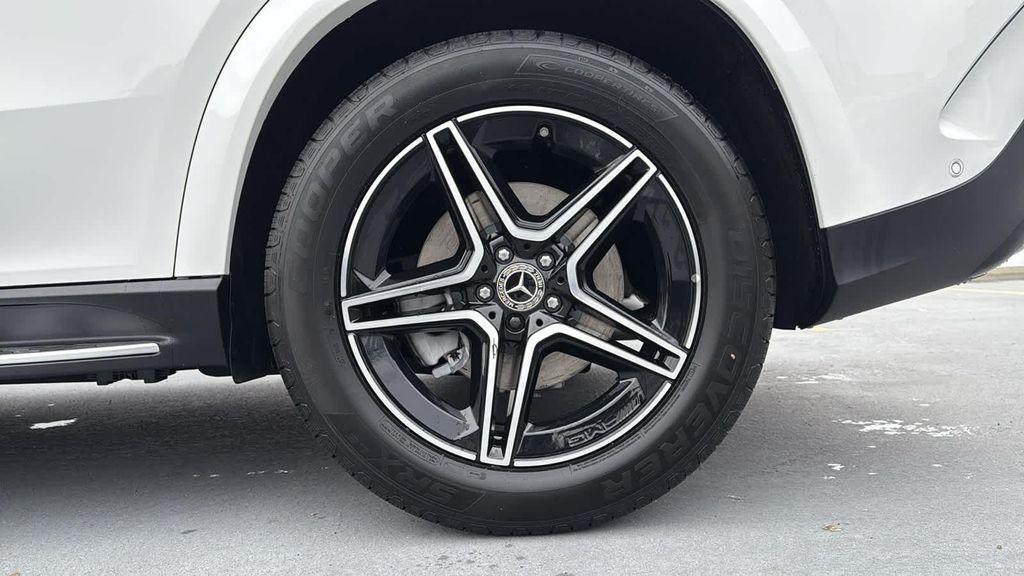 new 2026 Mercedes-Benz GLE 450 car, priced at $84,550