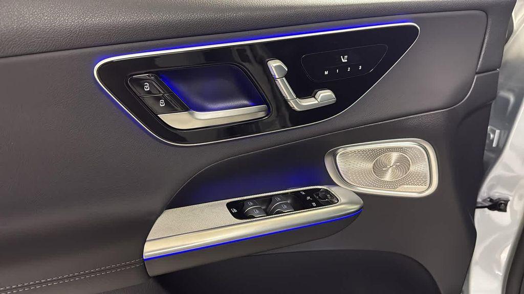 new 2025 Mercedes-Benz GLC 350e car, priced at $61,442