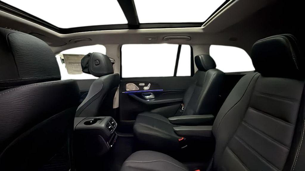 new 2025 Mercedes-Benz GLS 450 car, priced at $94,175