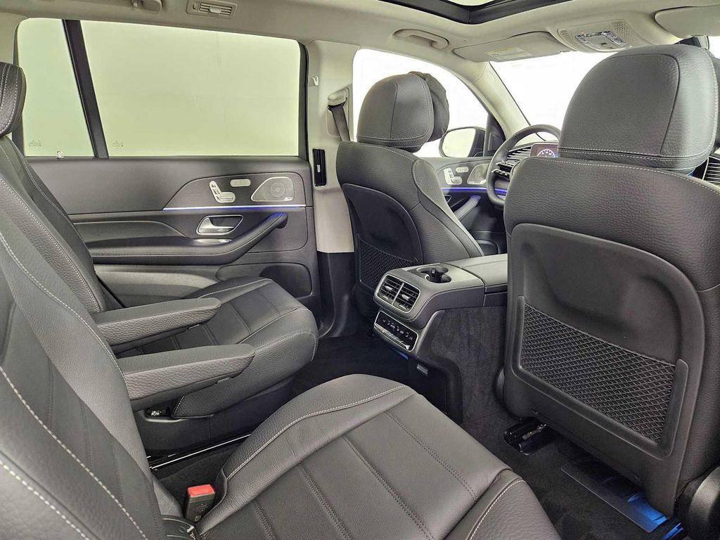 new 2025 Mercedes-Benz GLS 450 car, priced at $94,175