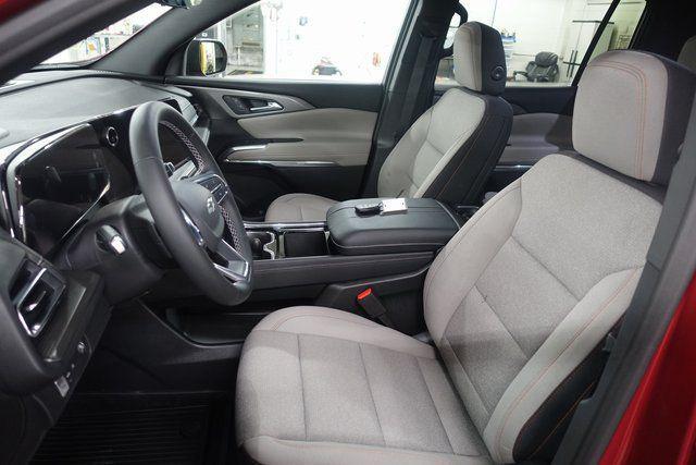 new 2026 Chevrolet Traverse car, priced at $47,125