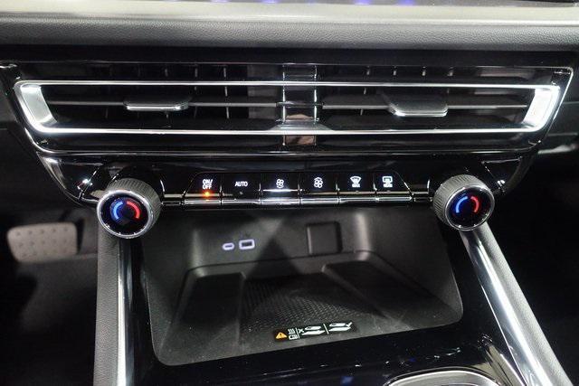 used 2025 Chevrolet Traverse car, priced at $38,500