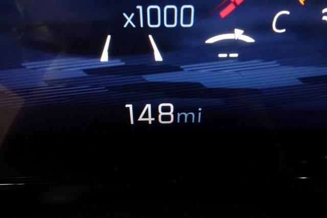 used 2025 Chevrolet Traverse car, priced at $38,500