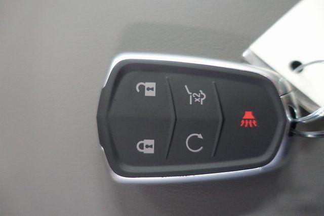 new 2025 Cadillac XT5 car, priced at $59,165