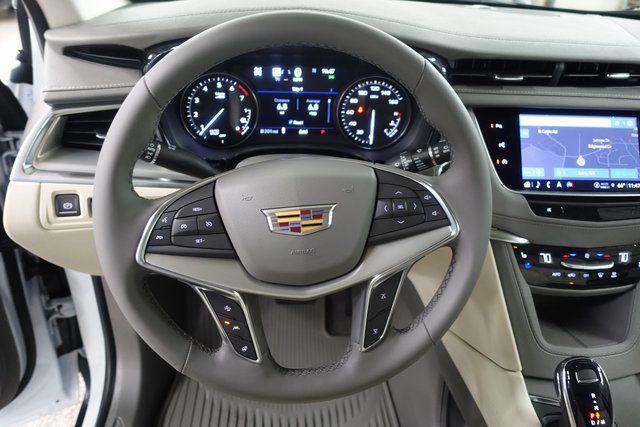 new 2025 Cadillac XT5 car, priced at $59,165