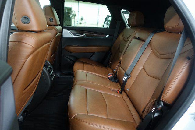 new 2025 Cadillac XT5 car, priced at $55,135