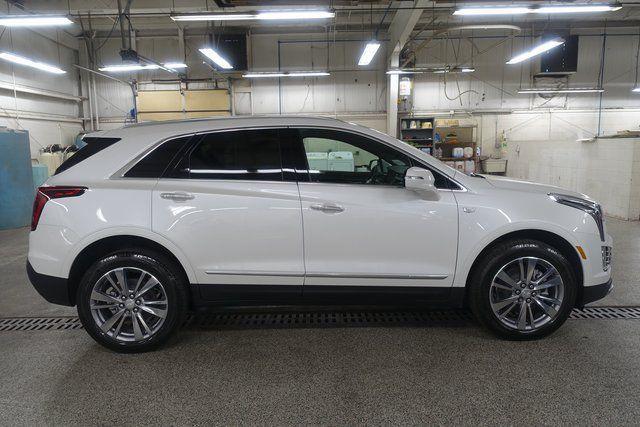 new 2025 Cadillac XT5 car, priced at $55,135