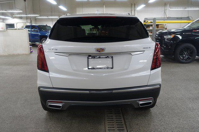 new 2025 Cadillac XT5 car, priced at $55,135