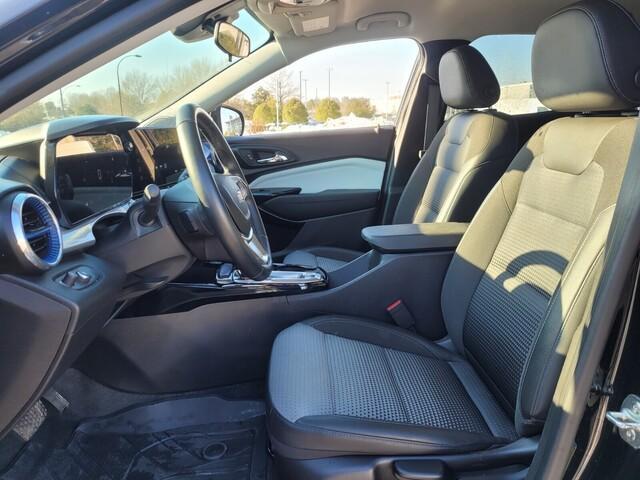 used 2024 Chevrolet Trax car, priced at $19,985