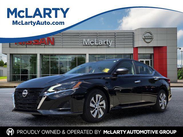 used 2025 Nissan Altima car, priced at $22,820