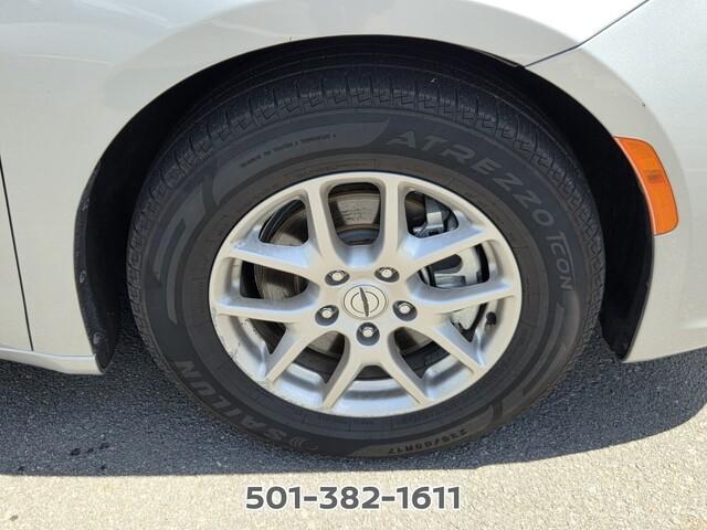 used 2024 Chrysler Pacifica car, priced at $24,454