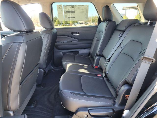new 2026 Nissan Pathfinder car, priced at $40,512