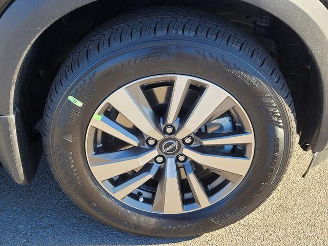 new 2026 Nissan Pathfinder car, priced at $40,512