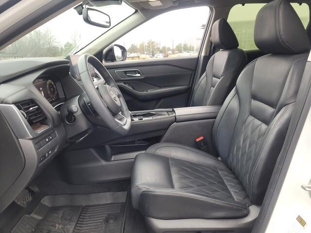 used 2024 Nissan Rogue car, priced at $27,985