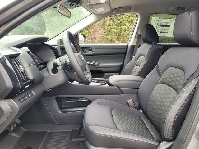 new 2026 Nissan Pathfinder car, priced at $38,136