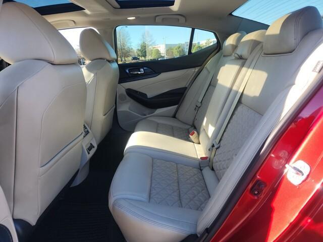 used 2022 Nissan Maxima car, priced at $21,900