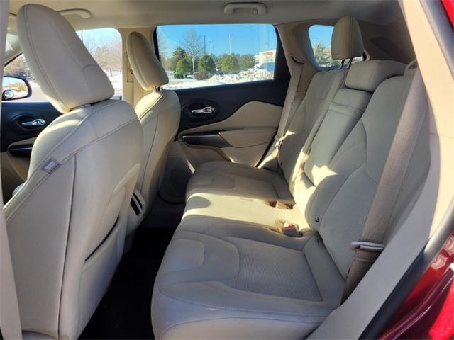 used 2019 Jeep Cherokee car, priced at $15,791