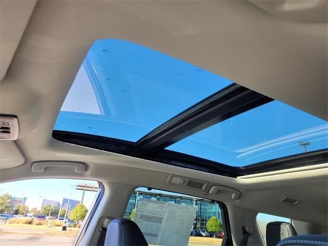 new 2025 Nissan Pathfinder car, priced at $46,762