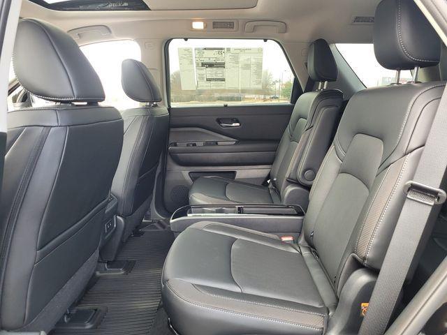 new 2026 Nissan Pathfinder car, priced at $43,783