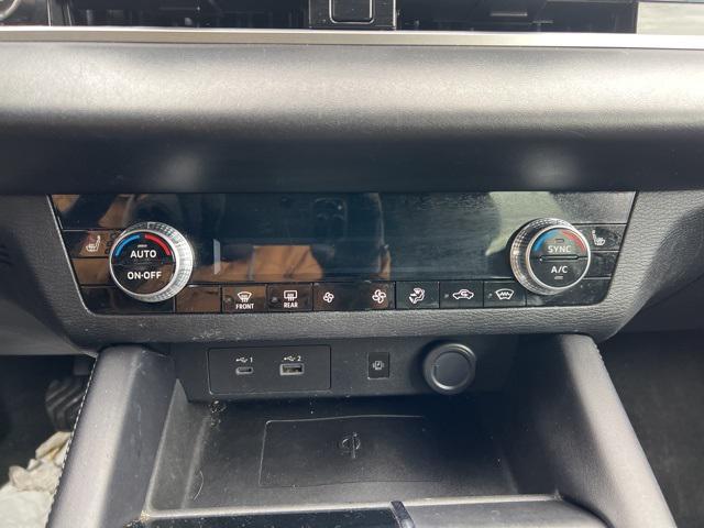 used 2022 Mitsubishi Outlander car, priced at $24,502