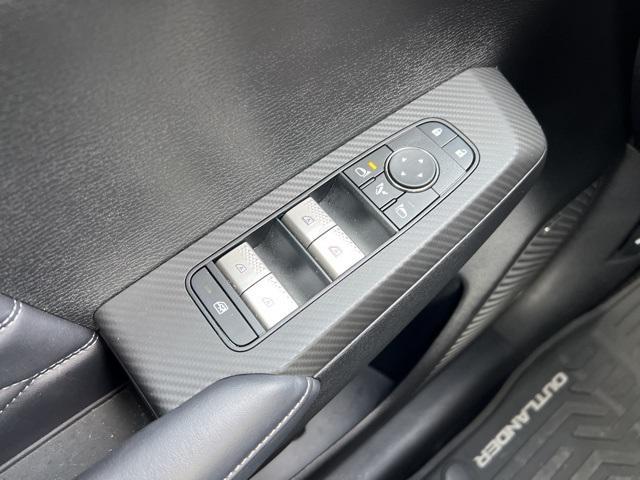 used 2025 Mitsubishi Outlander car, priced at $37,468