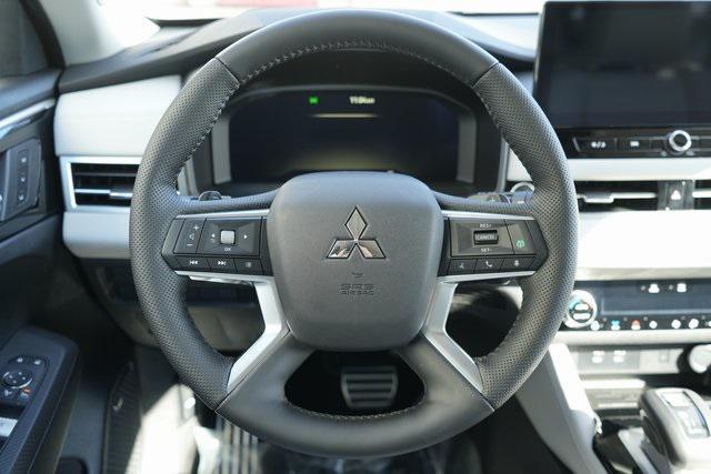 new 2025 Mitsubishi Outlander car, priced at $43,545