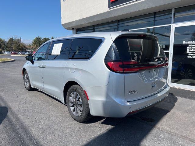 used 2024 Chrysler Pacifica Hybrid car, priced at $29,990