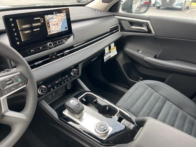 new 2025 Mitsubishi Outlander car, priced at $40,215