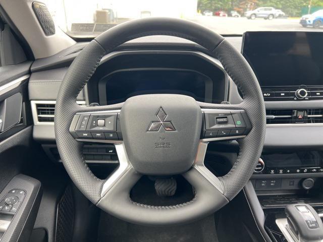 new 2025 Mitsubishi Outlander car, priced at $40,215