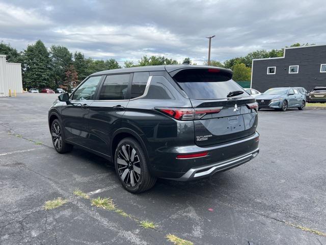 new 2025 Mitsubishi Outlander car, priced at $40,215