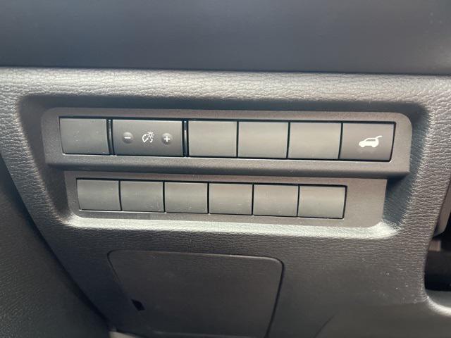 new 2025 Mitsubishi Outlander car, priced at $40,215