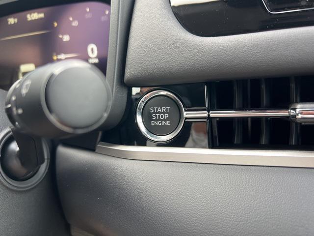 new 2025 Mitsubishi Outlander car, priced at $40,215